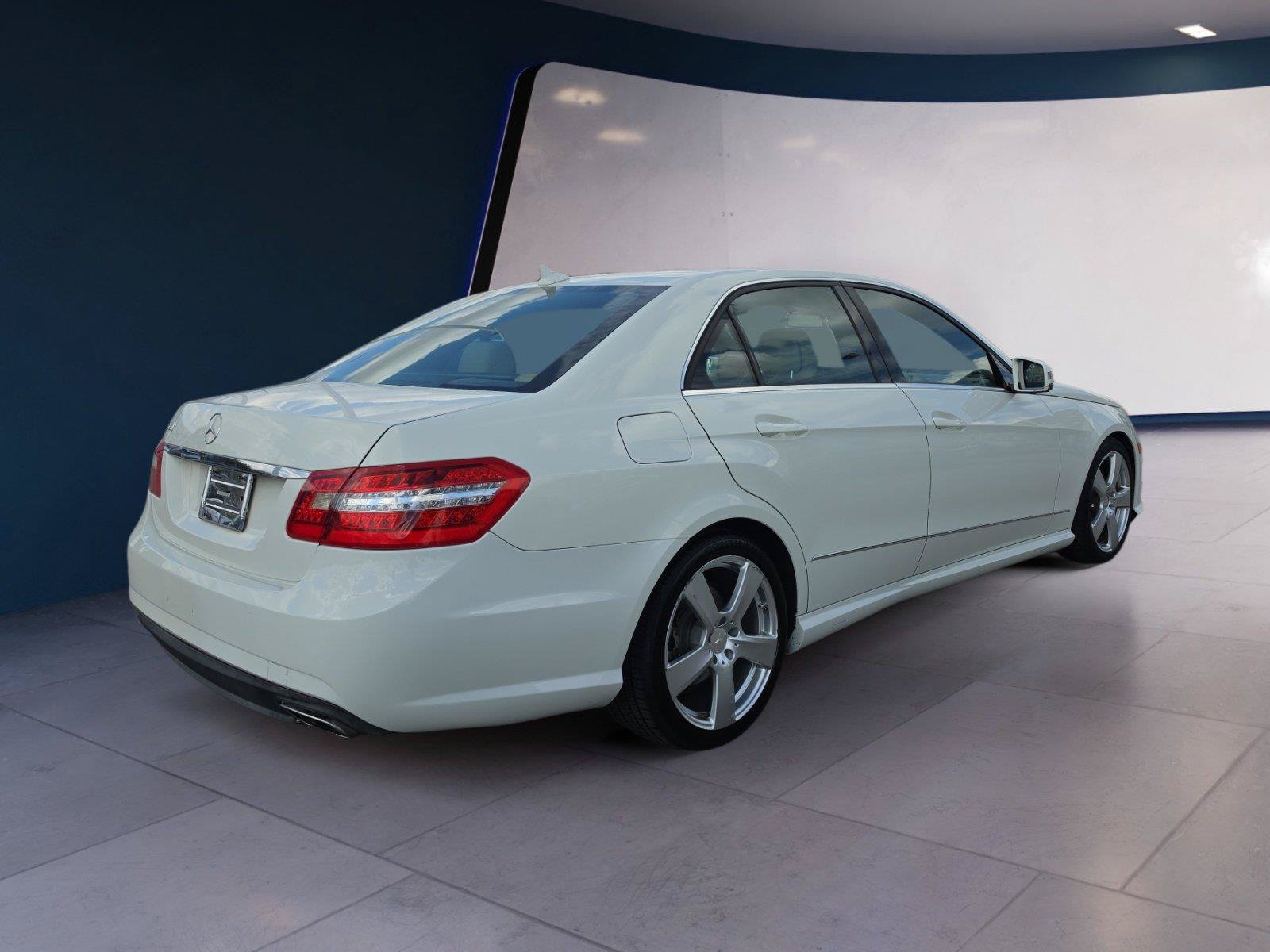 Used 2011 Mercedes-Benz E 350 Sedan image 5
