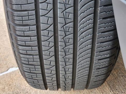 Used 2026 Land Rover Defender 110 S image 11