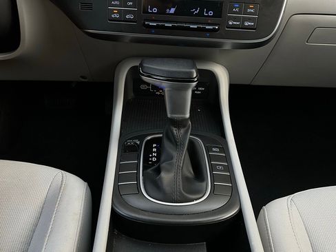 Used 2025 Hyundai Kona SEL image 23