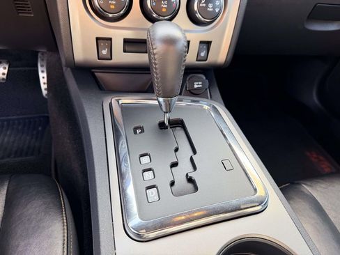 Used 2014 Dodge Challenger SXT image 5