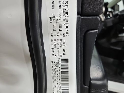 Used 2013 Jeep Grand Cherokee Laredo AWD/4WD image 31