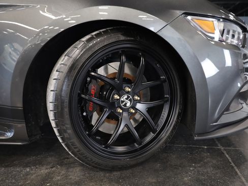 Used 2017 Ford Mustang GT Premium w/ Equipment Group 401A image 10