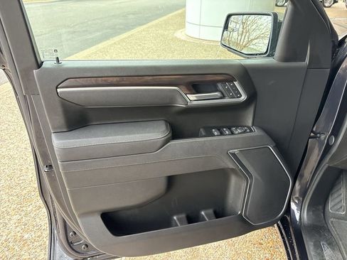 Certified 2025 GMC Sierra 1500 SLT image 22