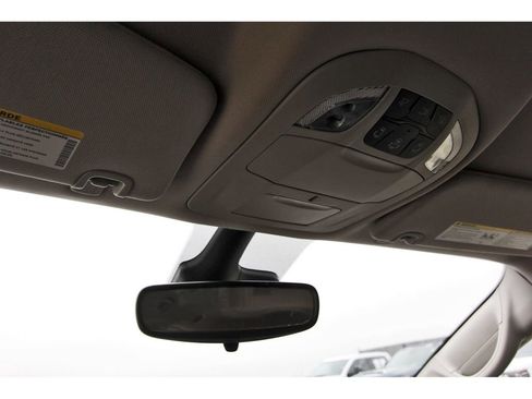 Used 2023 Chrysler Pacifica Touring-L image 26