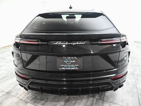 Used 2020 Lamborghini Urus image 5