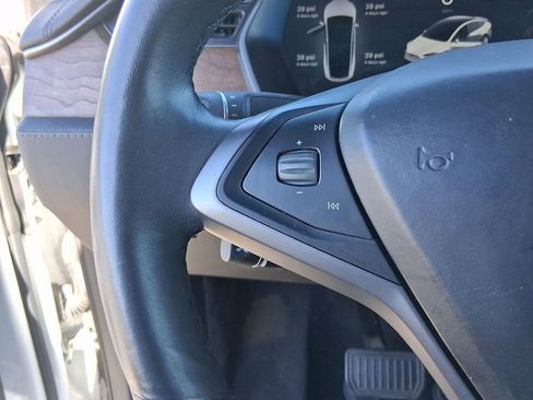 Used 2021 Tesla Model X Long Range image 17