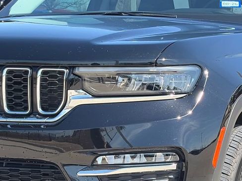 Used 2023 Jeep Grand Cherokee Limited w/ Luxury Tech Group II image 4