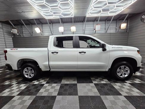 Used 2025 Chevrolet Silverado 1500 W/T AWD/4WD image 10