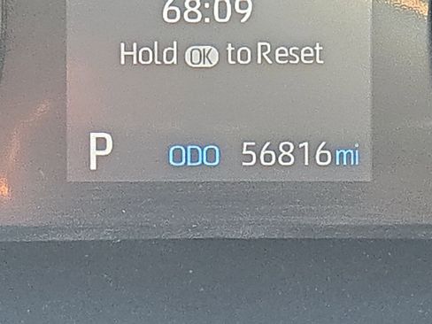 Used 2022 Toyota RAV4 XLE image 21