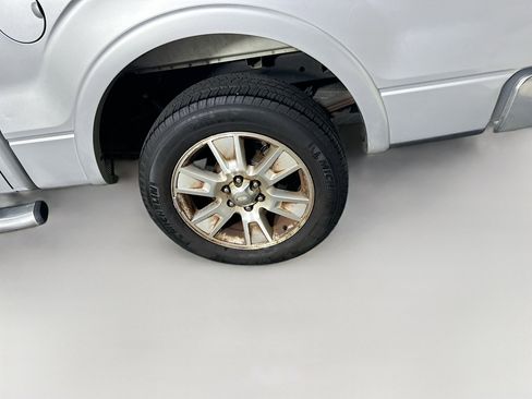 Used 2010 Ford F150 Lariat image 11