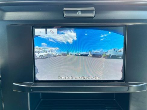 Used 2025 Ford F550 4x4 Crew Cab Super Duty image 15