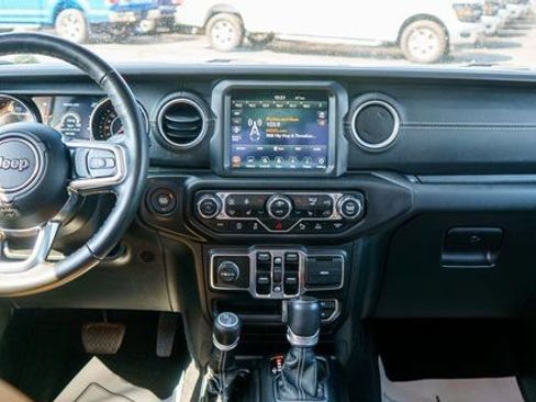Used 2021 Jeep Gladiator Overland w/ Uconnect 4C Nav & Sound Group AWD/4WD image 14