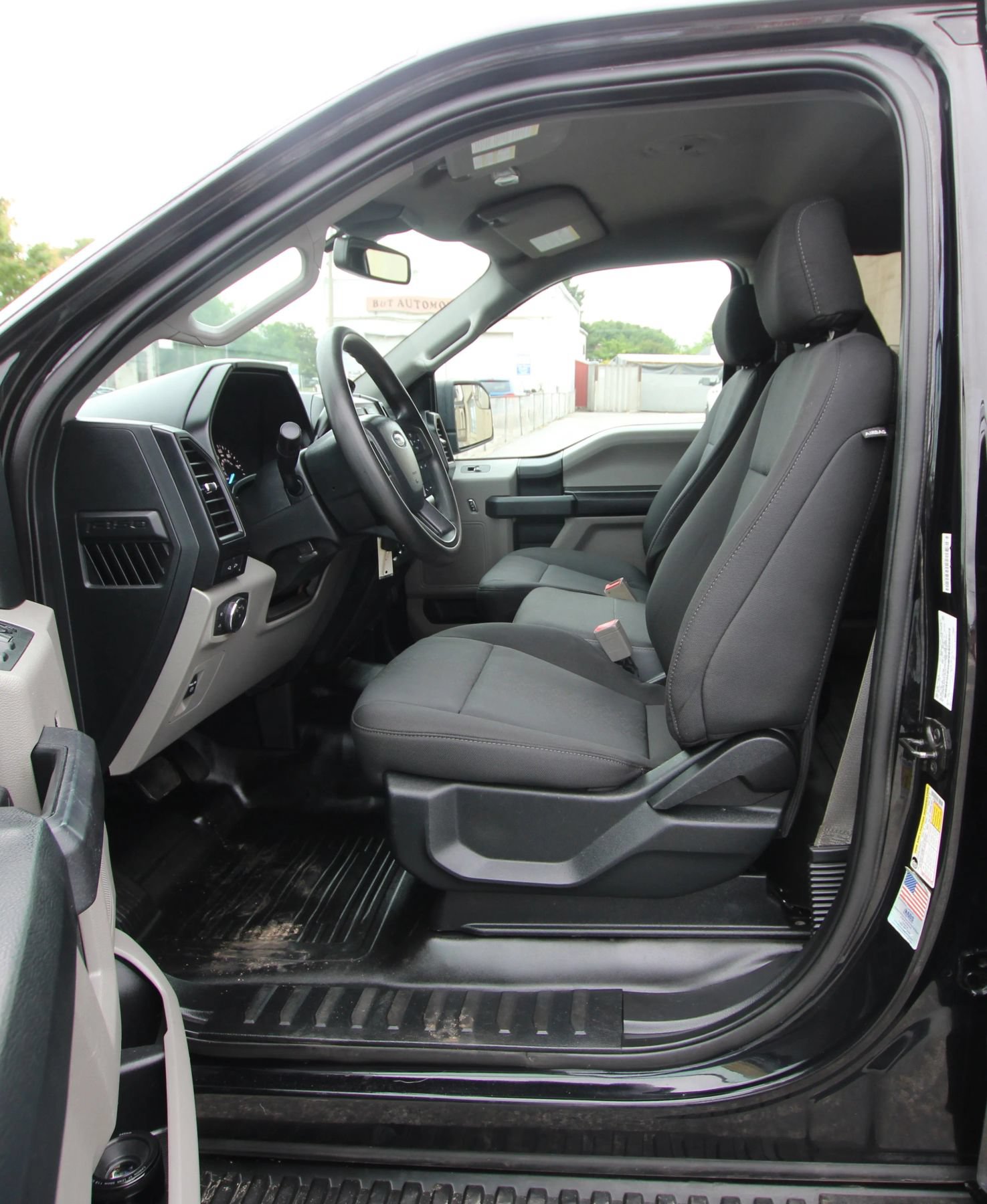 Used 2019 Ford F150 XL w/ Equipment Group 101A Mid AWD/4WD image 9