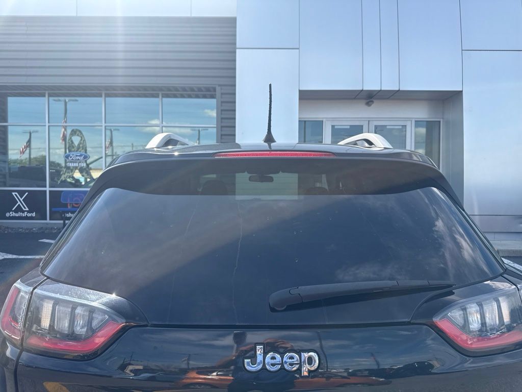 Used 2020 Jeep Cherokee Latitude Plus AWD/4WD image 7