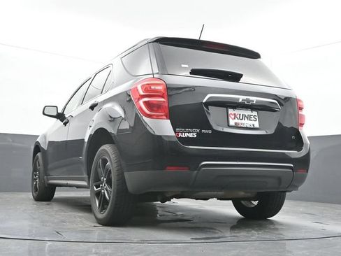 Used 2017 Chevrolet Equinox LT AWD/4WD image 30