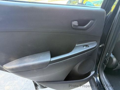 Used 2019 Hyundai Kona SE FWD image 13