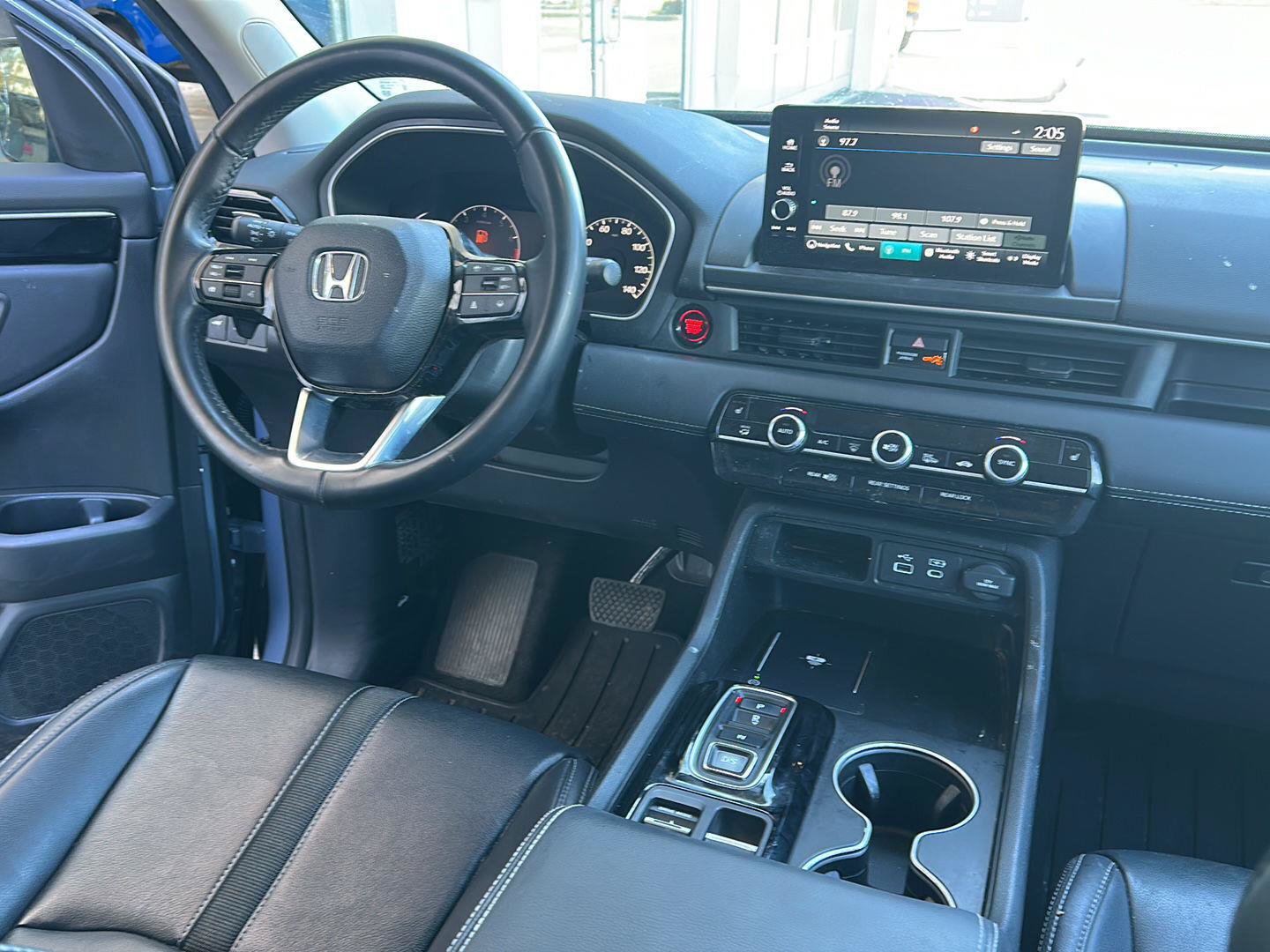 Used 2024 Honda Pilot Touring image 13