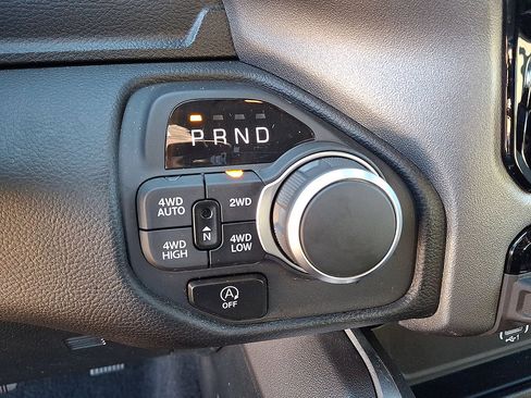 Certified 2025 RAM 1500 Big Horn AWD/4WD image 18