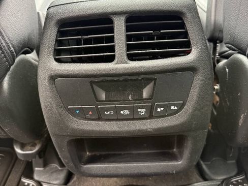 Used 2018 Honda Pilot EX-L image 18