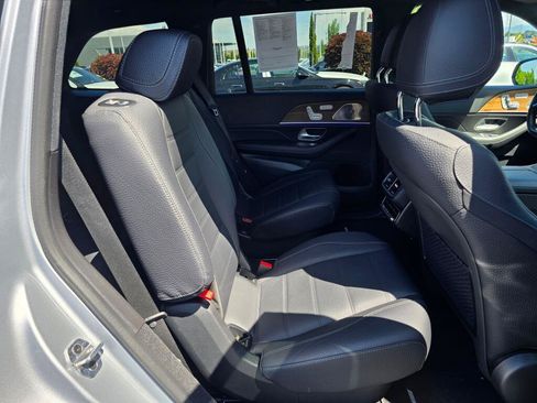 Used 2024 Mercedes-Benz GLS 450 4MATIC image 27