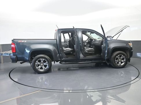 Used 2017 Chevrolet Colorado Z71 RWD image 36