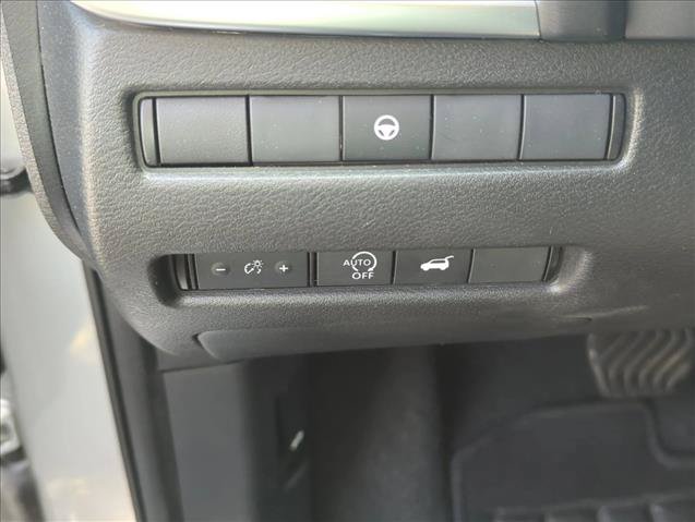 Used 2024 Nissan Rogue SV AWD/4WD image 11