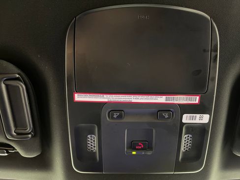 Used 2025 Toyota Camry SE FWD image 29
