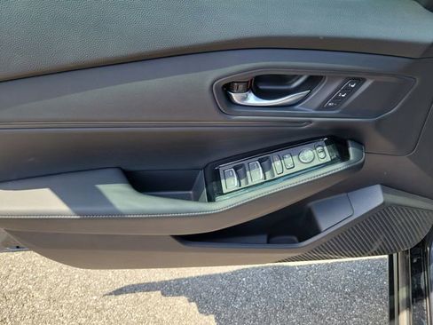 Certified 2025 Honda Accord Touring image 8