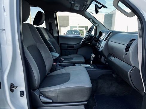 Used 2015 Nissan Xterra S image 25