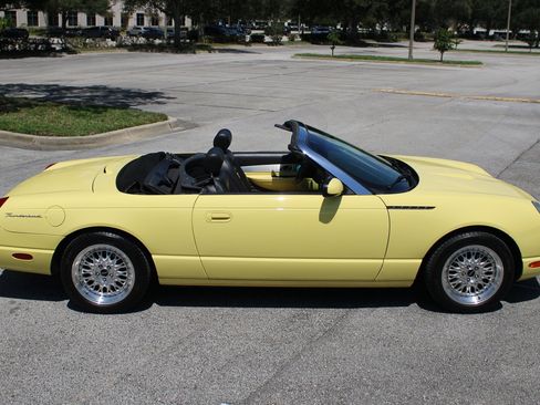 Used 2002 Ford Thunderbird RWD image 22