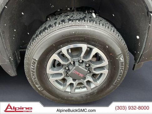 Used 2024 GMC Sierra 2500 SLE AWD/4WD image 14
