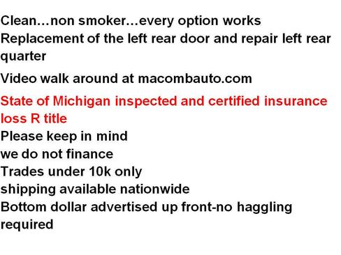 Used 2016 Dodge Grand Caravan SXT image 2