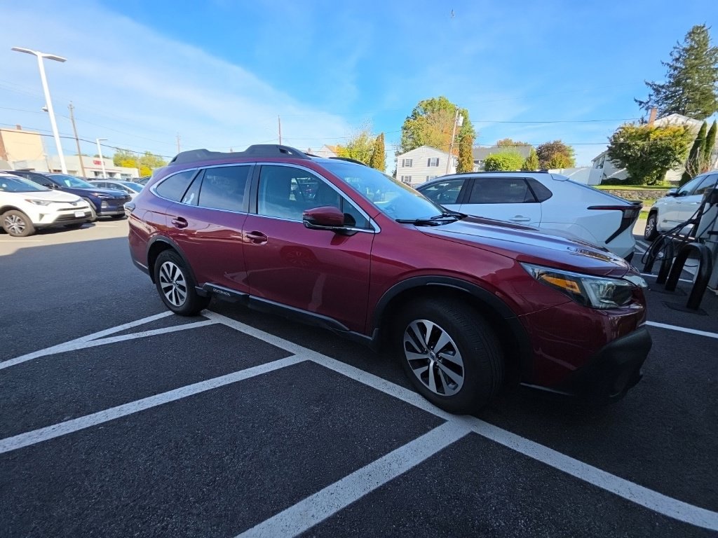 Used 2022 Subaru Outback Premium AWD/4WD image 1