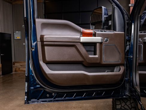 Used 2022 Ford F250 King Ranch w/ King Ranch Ultimate Package AWD/4WD image 36