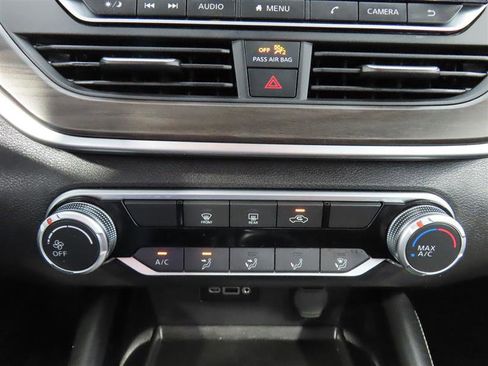 Used 2023 Nissan Altima 2.5 SV FWD image 26