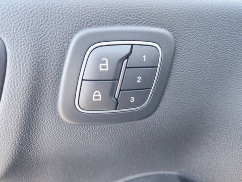 Used 2022 Ford Escape Titanium w/ Class II Trailer Tow Package image 33