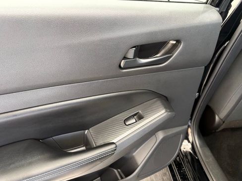 Used 2025 Nissan Altima 2.5 SV FWD image 19