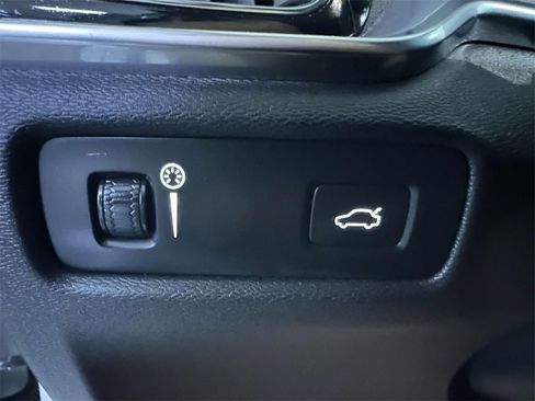 Used 2019 Volvo S60 T6 Momentum image 21