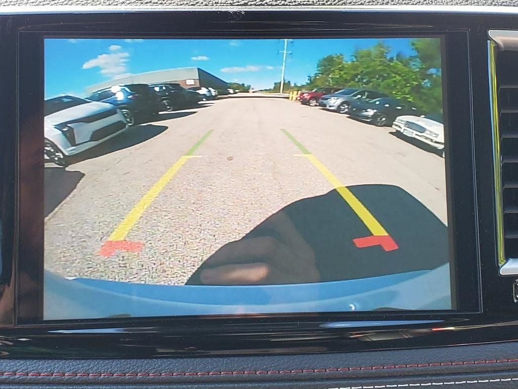 New 2027 Chrysler Pacifica Select FWD image 11