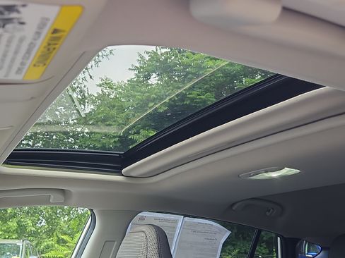 Certified 2024 Subaru Crosstrek 2.0i Premium AWD/4WD image 8