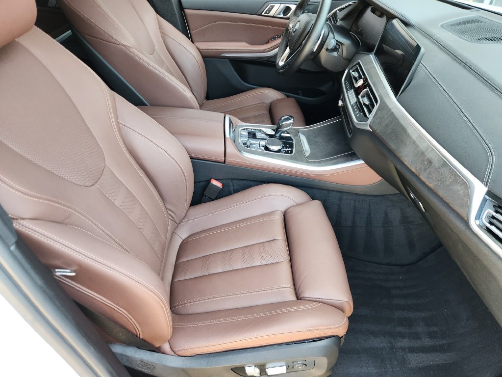 Used 2021 BMW X5 xDrive40i w/ Premium Package AWD/4WD image 13