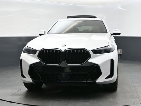 New 2026 BMW X6 xDrive40i w/ Climate Comfort Package image 10