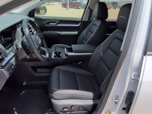 New 2026 GMC Terrain Denali w/ LPO, Floor Liner Package AWD/4WD image 13