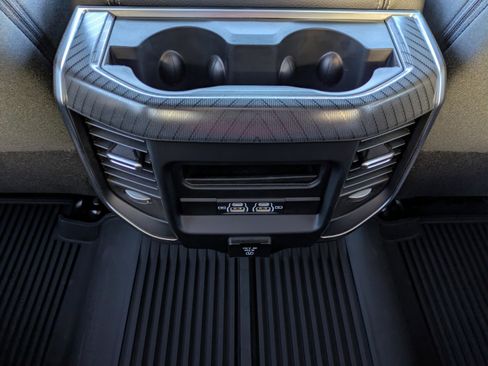 New 2026 RAM 2500 Big Horn AWD/4WD image 14