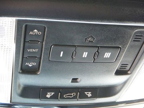 Certified 2018 Jeep Grand Cherokee Altitude AWD/4WD image 36