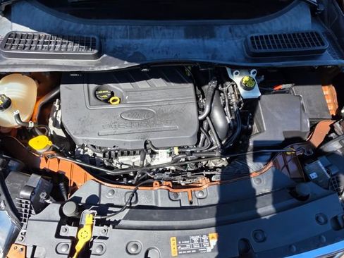 Used 2017 Ford Escape SE w/ Equipment Group 201A AWD/4WD image 59