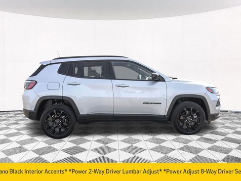 New 2025 Jeep Compass Latitude w/ Sun & Sound Group AWD/4WD image 13