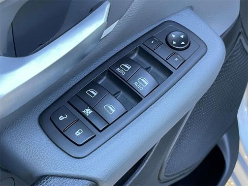 Used 2021 RAM 1500 Big Horn image 17