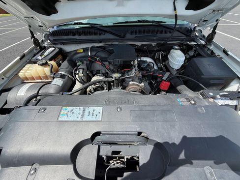 Used 2006 Chevrolet Silverado 3500 2WD Crew Cab image 10