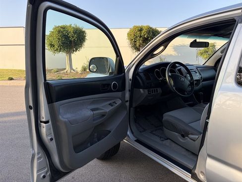 Used 2008 Toyota Tacoma PreRunner RWD image 12